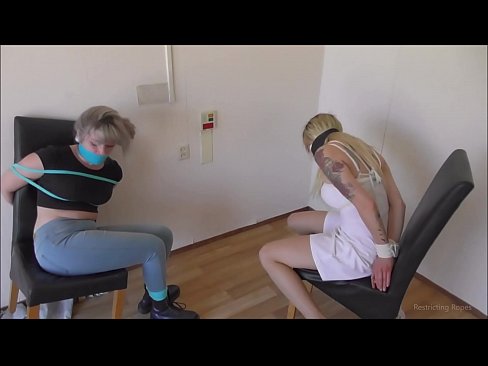 ❤️ Tràilleach / ceangailte agus gagged / nighean ann an àmhghar ❤  Gnè  aig porn gd.pinkporno.ru ❌❤